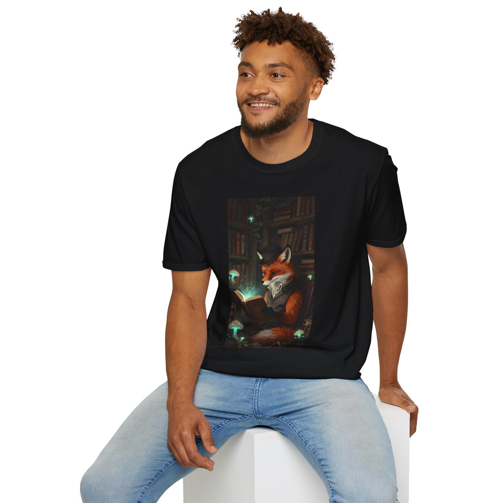 Fox Reading Book – T-Shirt